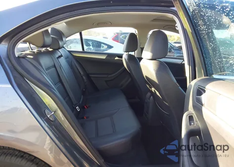 2017 Volkswagen Jetta 1.4T Se from USA, damaged, VIN 3VWDB7AJ4HM388514